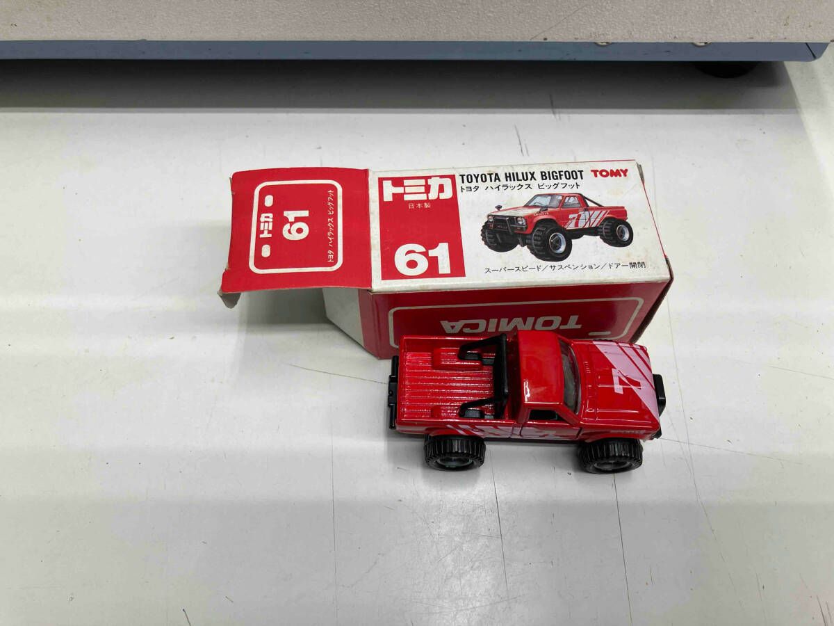 トミカ No.61 トヨタ ハイラックス ビッグフット 赤 黒シｰト