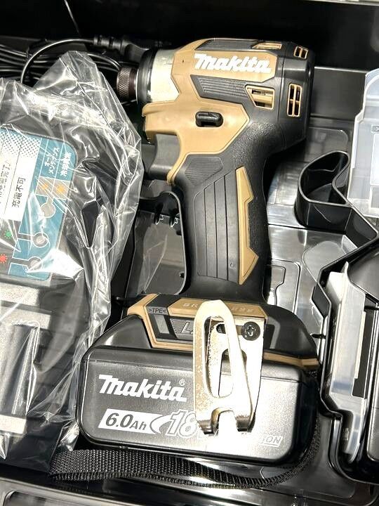 バッテリ2個 BL1860B