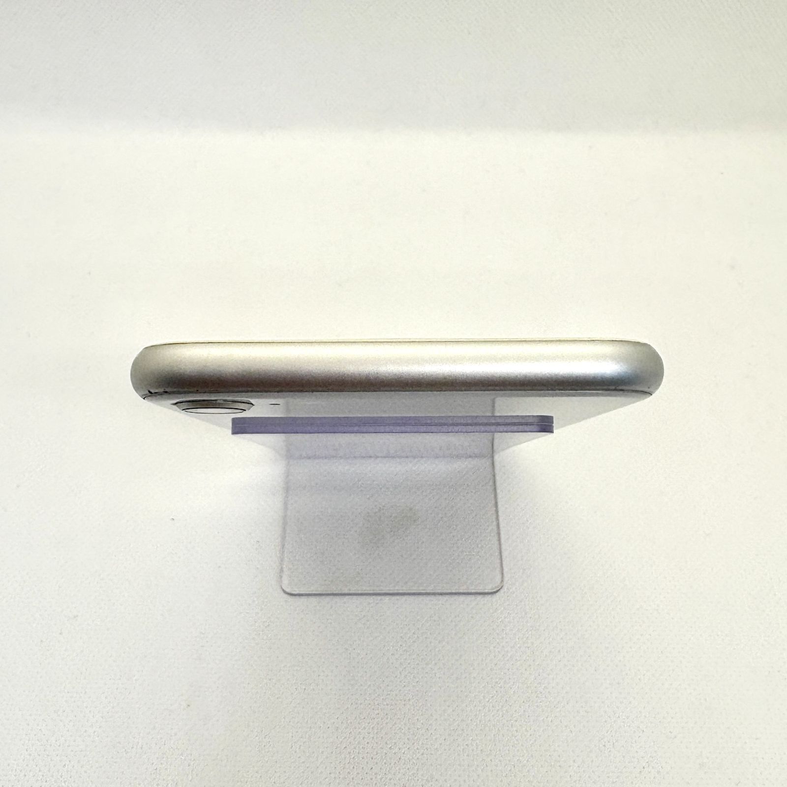 良品】【純正バッテリー89%】 iPhone 8 64GB シルバー 0909 SIMフリー