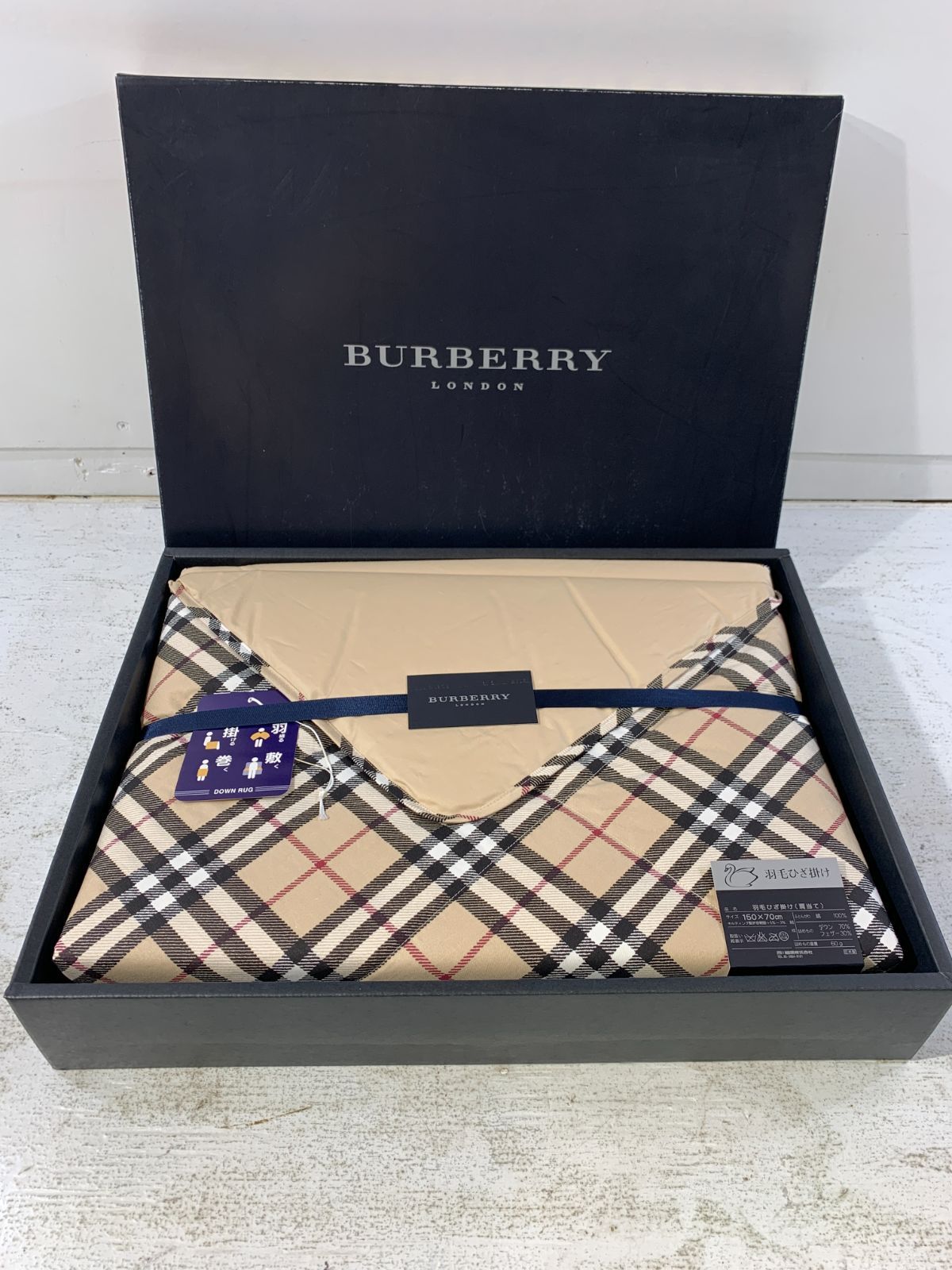 kana様　BURBERRY　羽毛ひざ掛け BURBERRY》羽毛ひざ掛け入荷しました！【市川店】｜2017年10月26