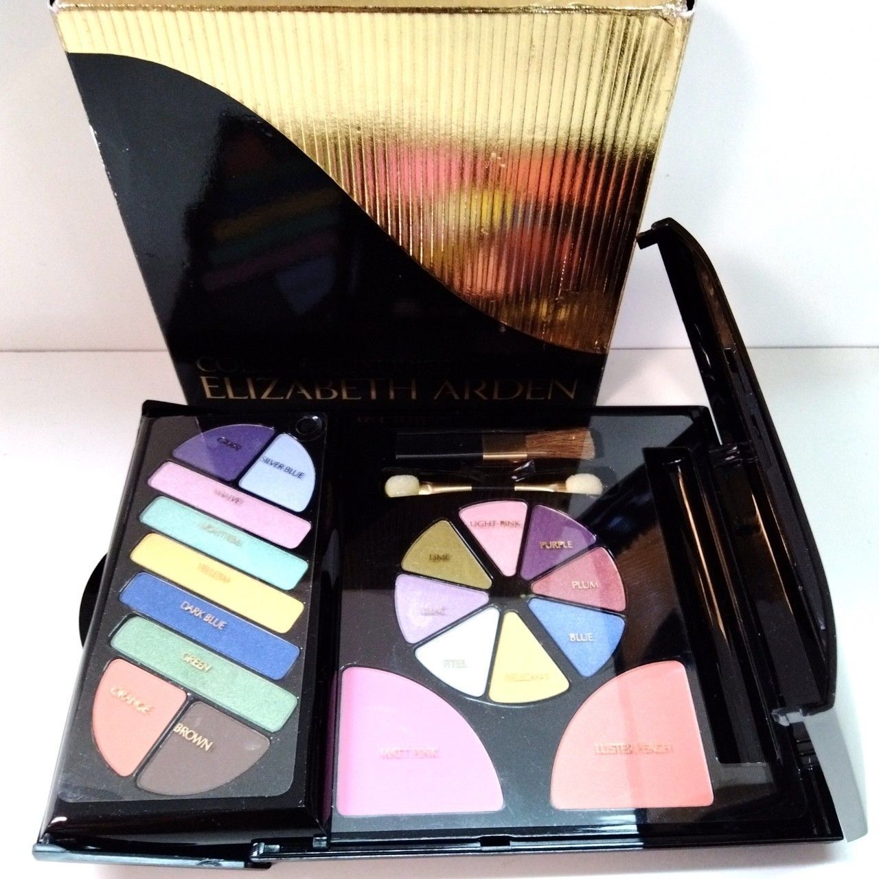 エリザベスアーデン　メイクセット Unwrap Your Beauty Holiday Collection 12-Piece Gift Set