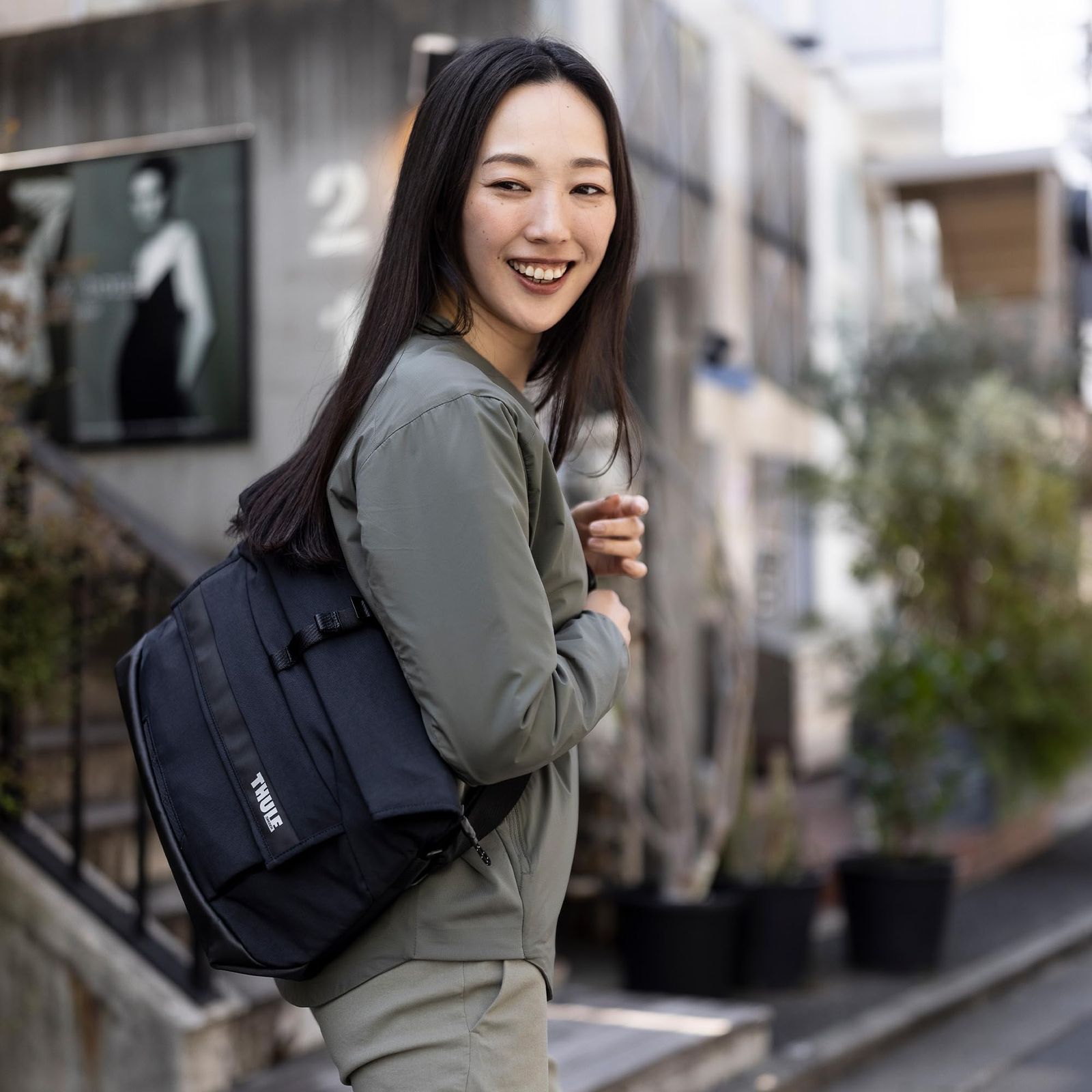 スーリー ショルダーバッグ Paramount Crossbody 14L