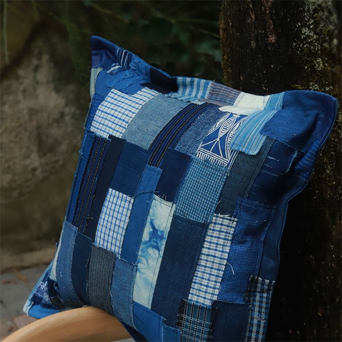 SGYP054 パッチワーク 手仕事の美 草木染めパッチワーククッションカバー45cm｜藍染×土布×手作り 和の温もり 手作り ハンドメイド ろうけつ染め 天然蠟染 絞り染め 草木染め 藍染 伝統手工芸 インテリア 壁掛け 飾り 贈答用に
