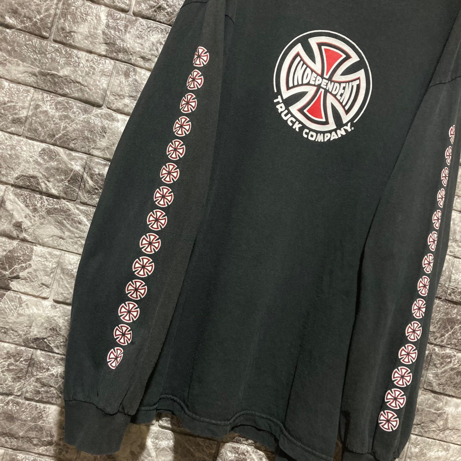 INDEPENDENT ロンT インディペンデント 袖ロゴ アイアンクロス