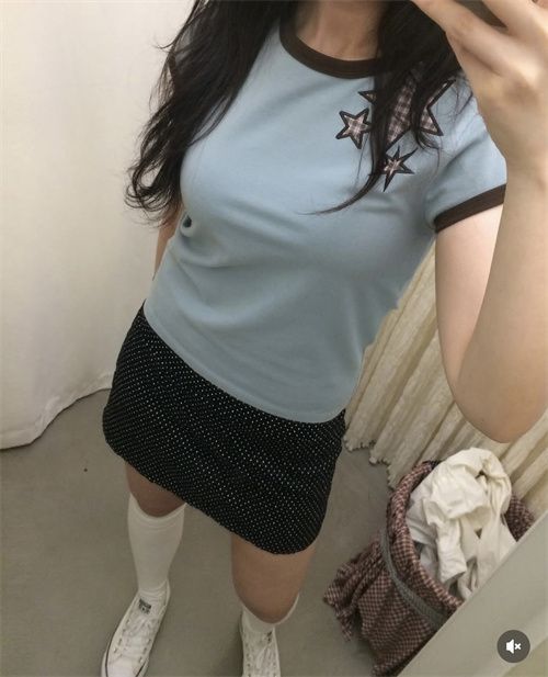 韓国 人気 COYSEIO 星の刺繍 半袖Tシャツ 新品 グレー ブルー
