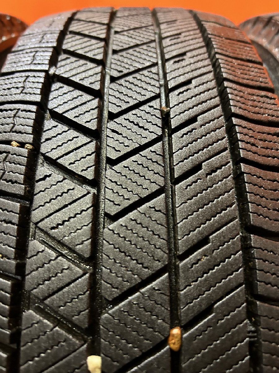 中古品】ルーミー スタッドレスタイヤ VRX3 165/65R14 4本セット