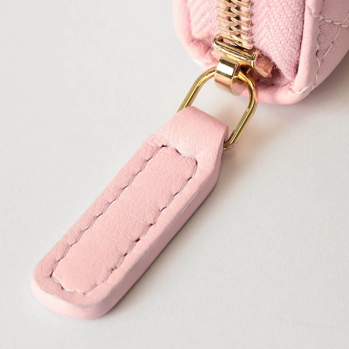 ノベルティー　CHANEL ピンクレザー ケース　レア 新品 シャネル CHANEL コインケース CLASSIC ZIP COIN PURSE ピンク