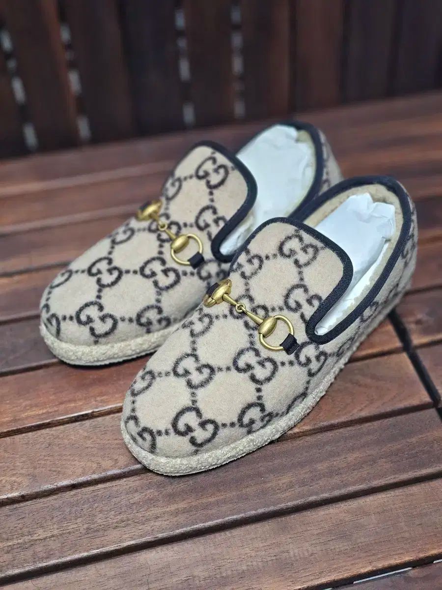 (新品) グッチ ホースフィット 毛糸 ローファー GUCCI(グッチ) 靴 レディース スニーカーズ