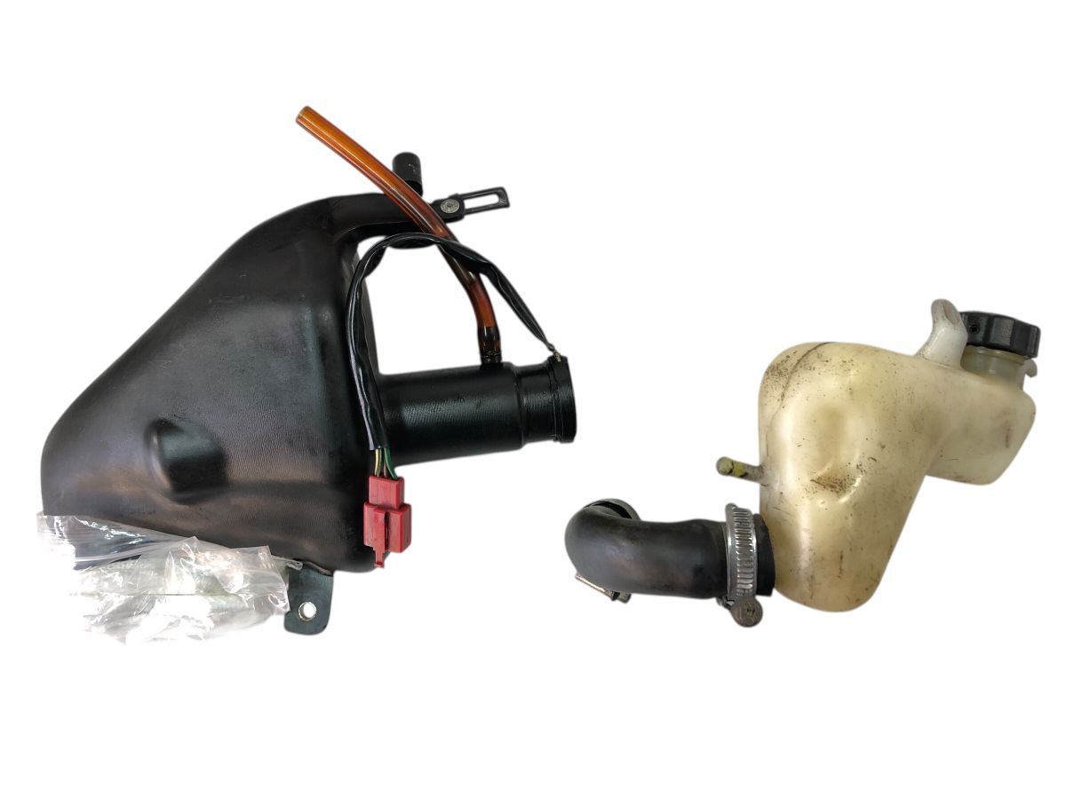 NSR250R MC18 タンク Yahoo!オークション - NSR250R ガソリンタンク MC18'88