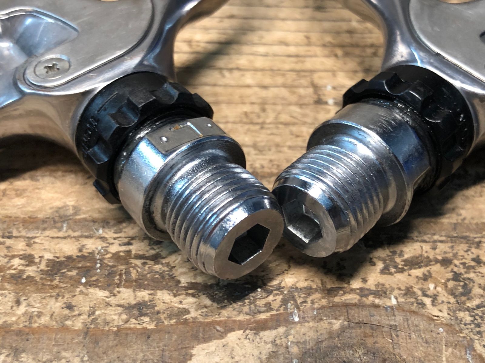 【みーはる‼️】SHIMANO 105 PD5700 ビンディングペダル dw2z1d9_0.jpg