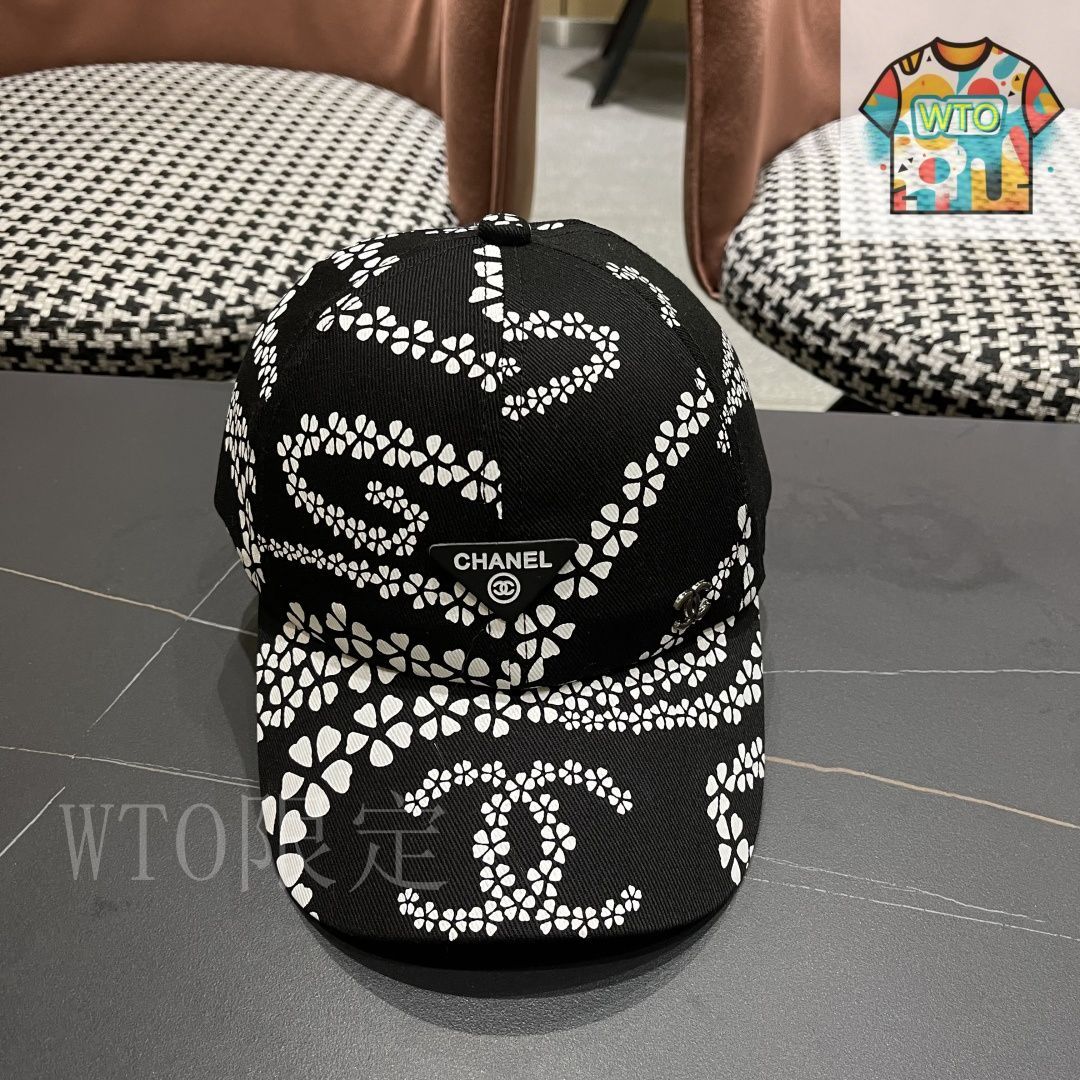 CHANEL キャップ CHANEL] Chanel Cap 2008 Cruise Collection Coco Mark Pile