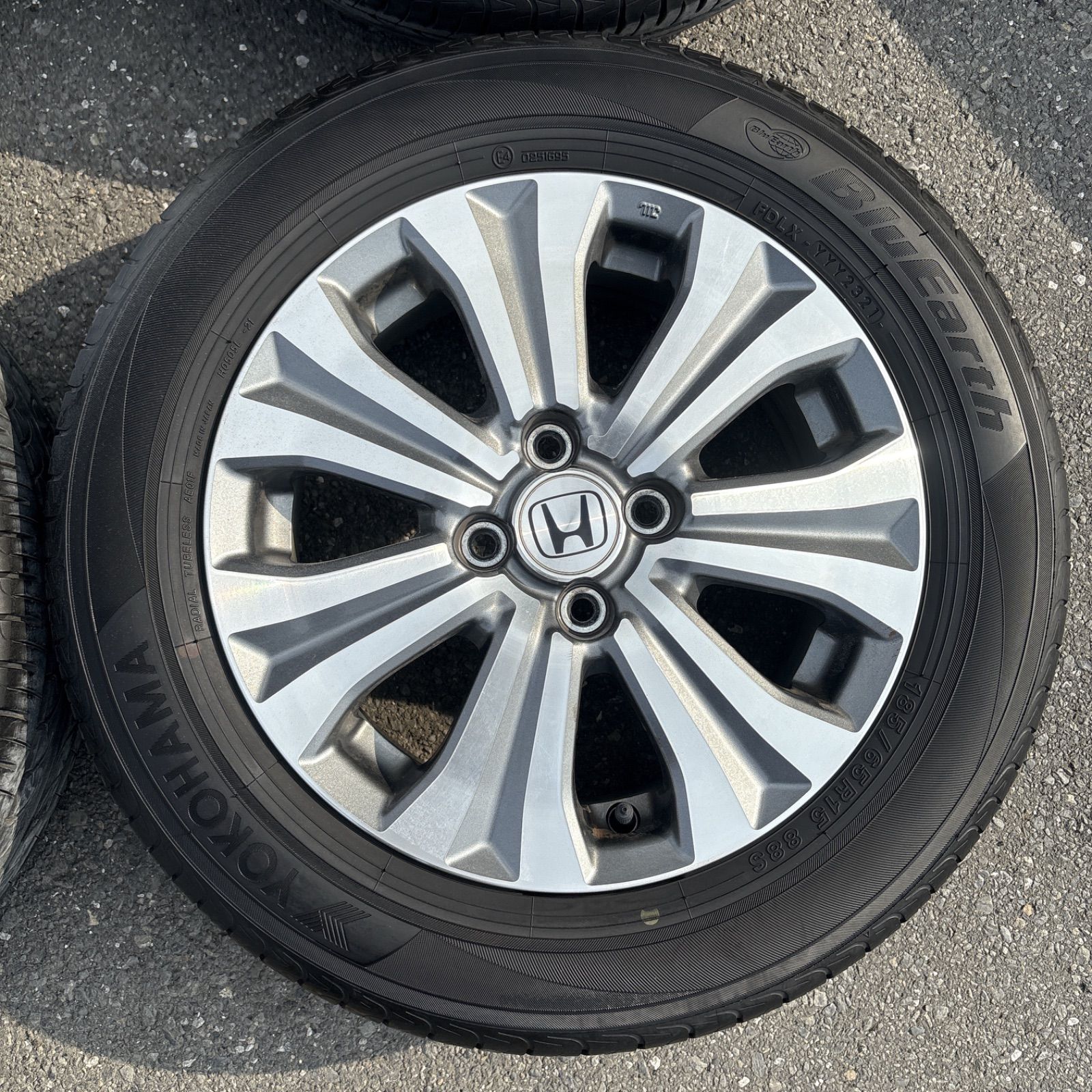 KiKaKiKa！ホンダ フリード純正ホイールタイヤ付き良品 KiKaKiKa！ホンダ フリード純正ホイールタイヤ付き良品 2025年