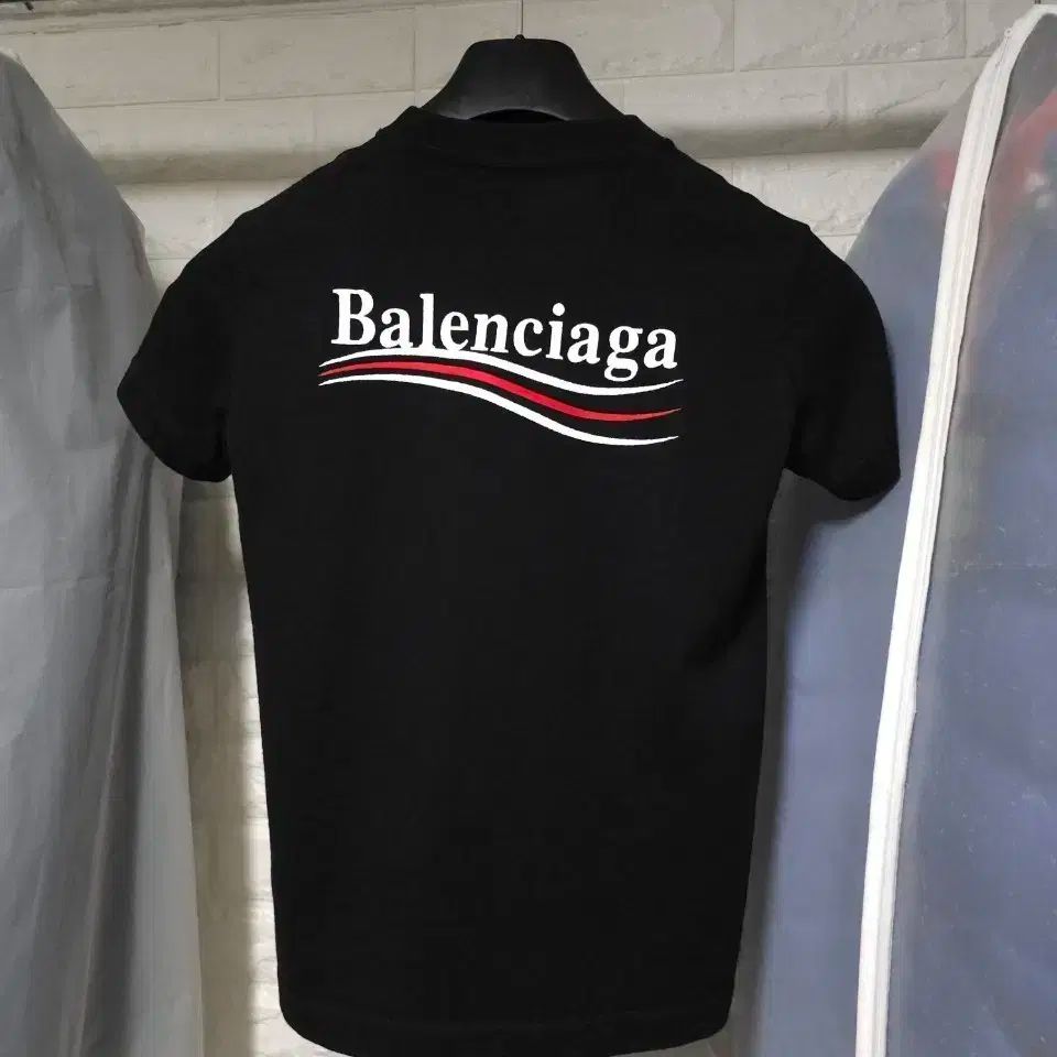 BALENCIAGA バレンシアガ 刺繍 ロゴ 半袖 s