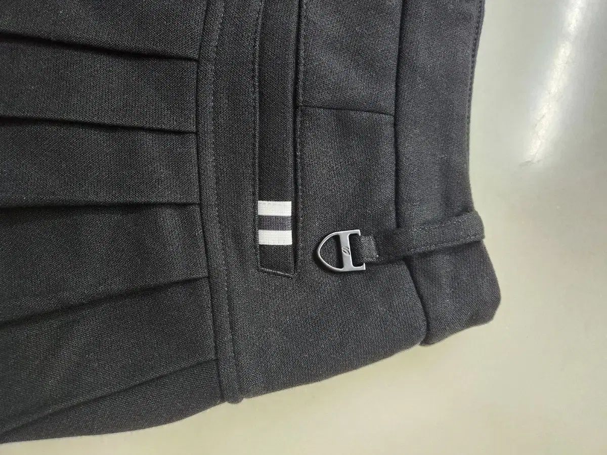 プリーツスカート