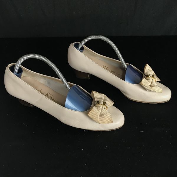 イタリア製☆salvatore Ferragamo☆リボンパンプス【5/22.0 イタリア製☆salvatore Ferragamo☆リボンパンプス【5/22.0