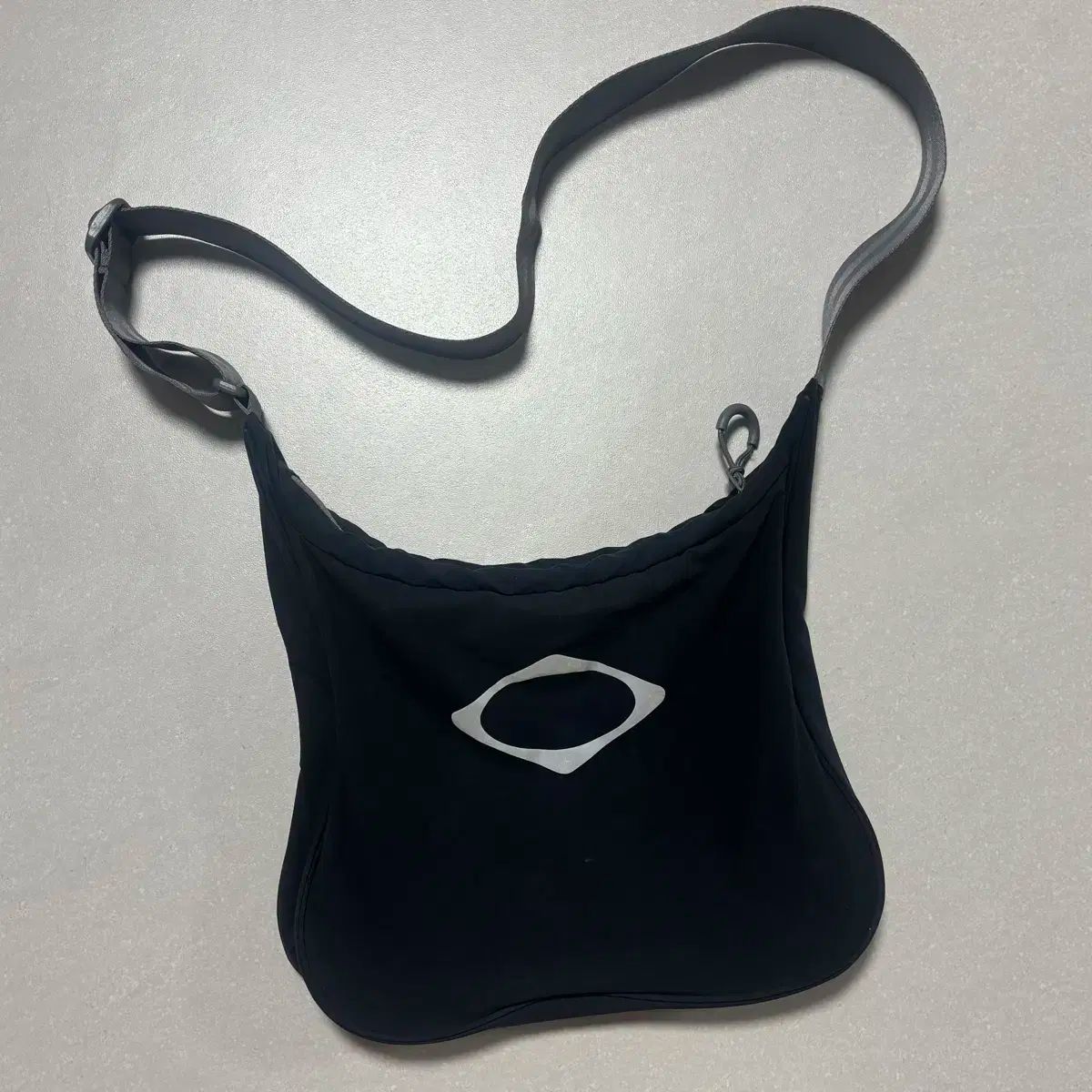 MSCHF MSCHF(ミスチーフ) スリングバッグ ブラック MSCHF ショルダー