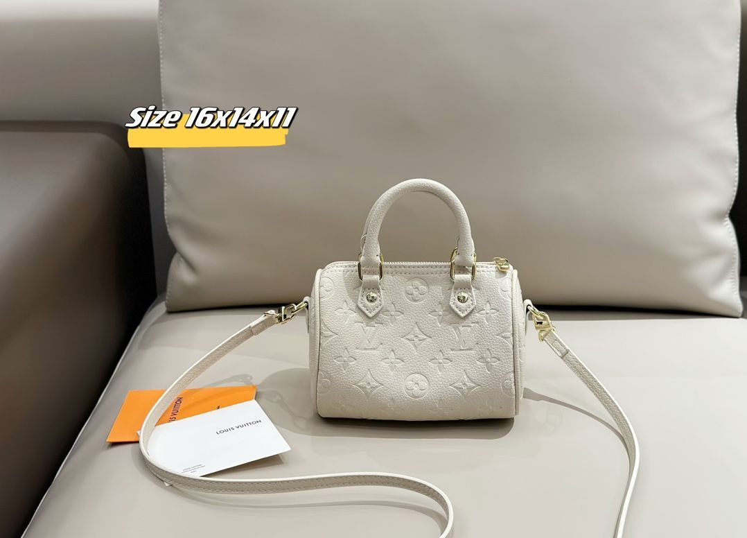 Louis Vuitton 今日 年中 です
