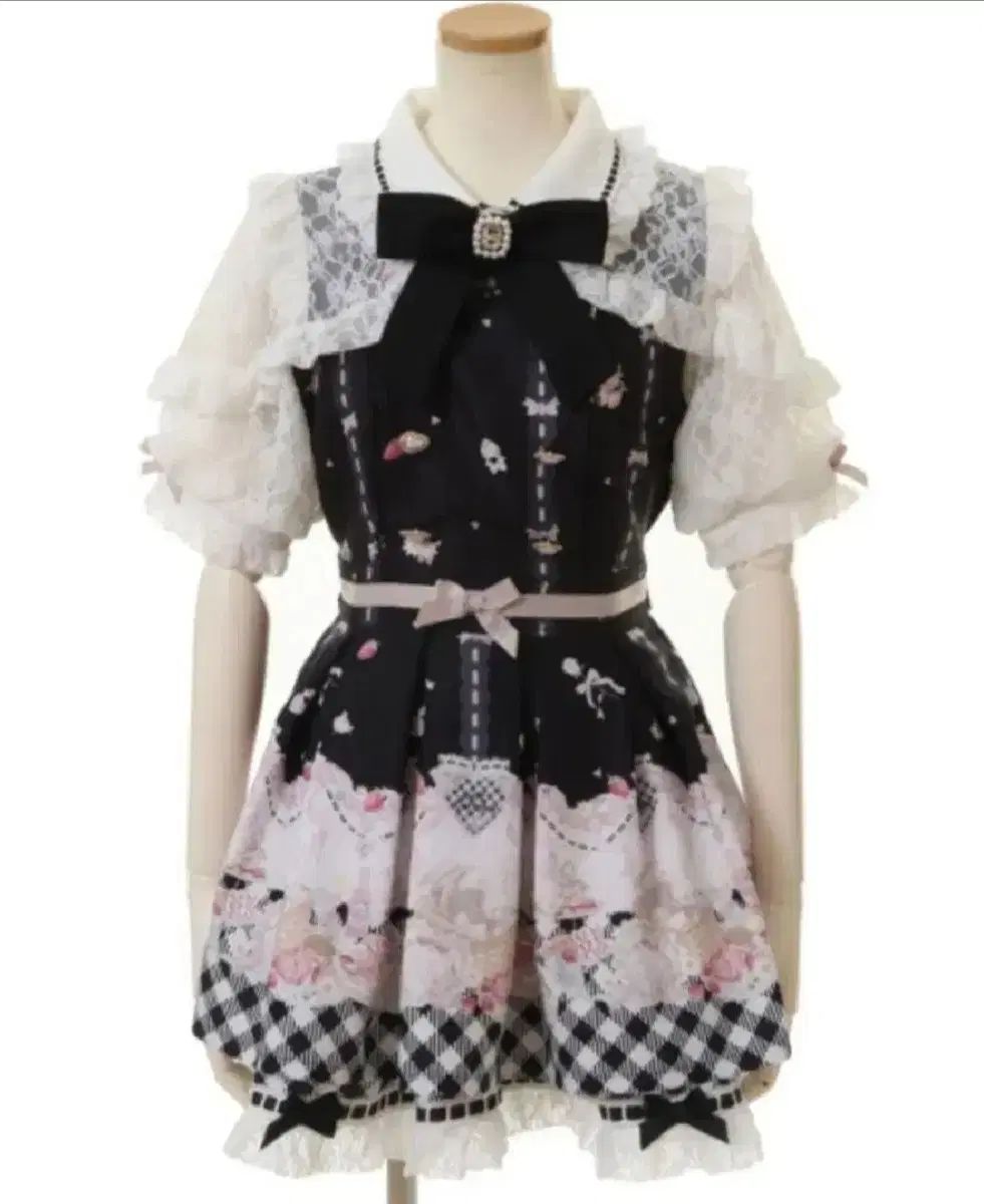 LIZ LISA (リズリサ) Sugary Treats Picnic 黒 セットアップ LIZ LISA (リズリサ) Sugary Treats Picnic 黒 セットアップ