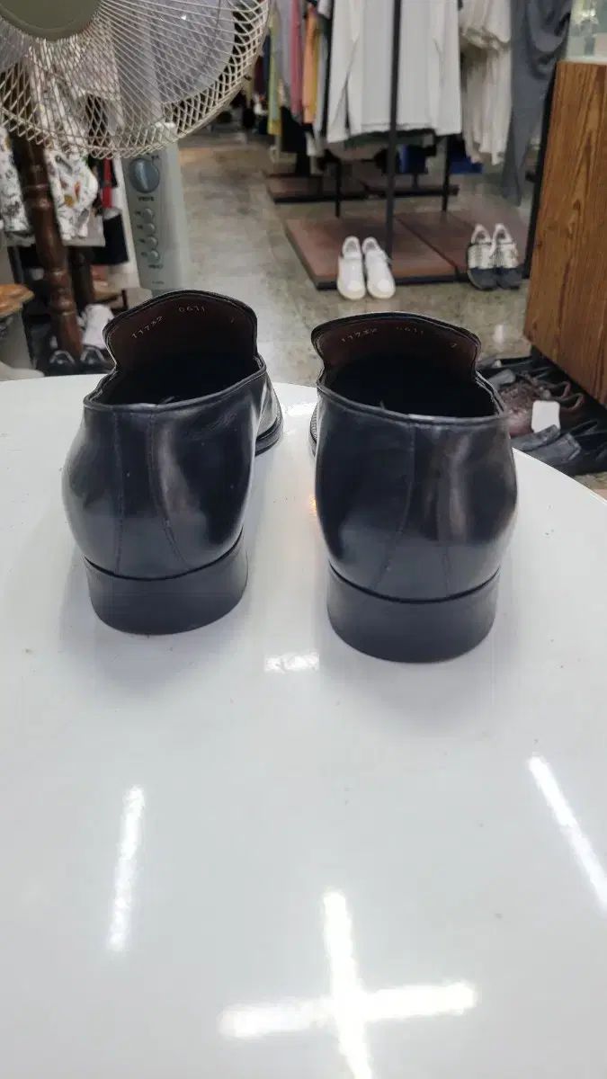 メンズシューズ