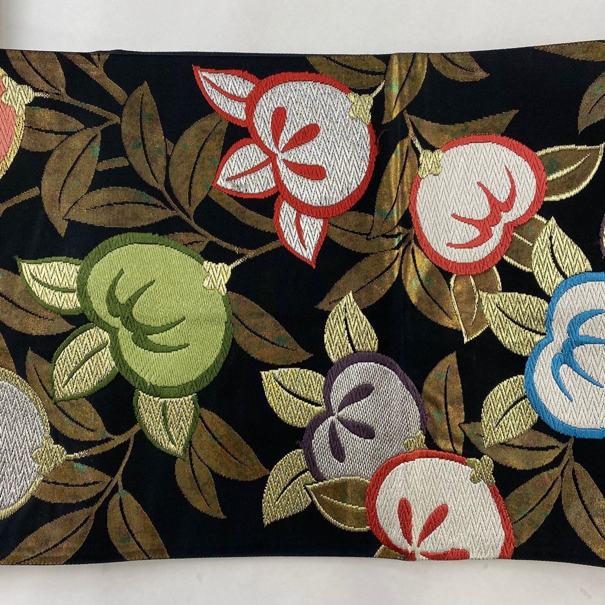 美品】 袋帯 秀品 振袖向き 桜 熨斗 金糸 箔 金色 六通 正絹 【中古】