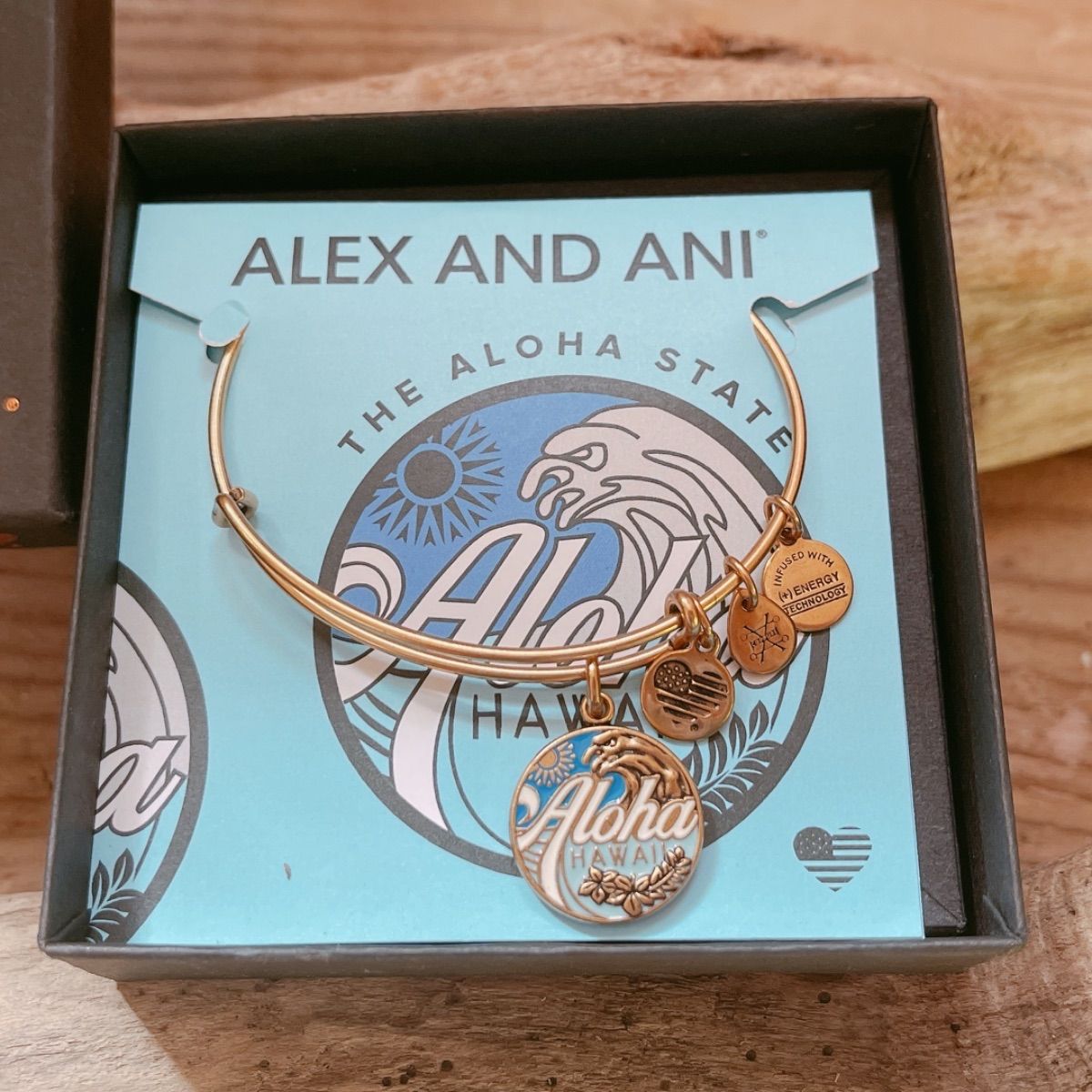 Hawaii限定 ALEX AND ANI ALOHAバングル ブレスレット - メルカリ