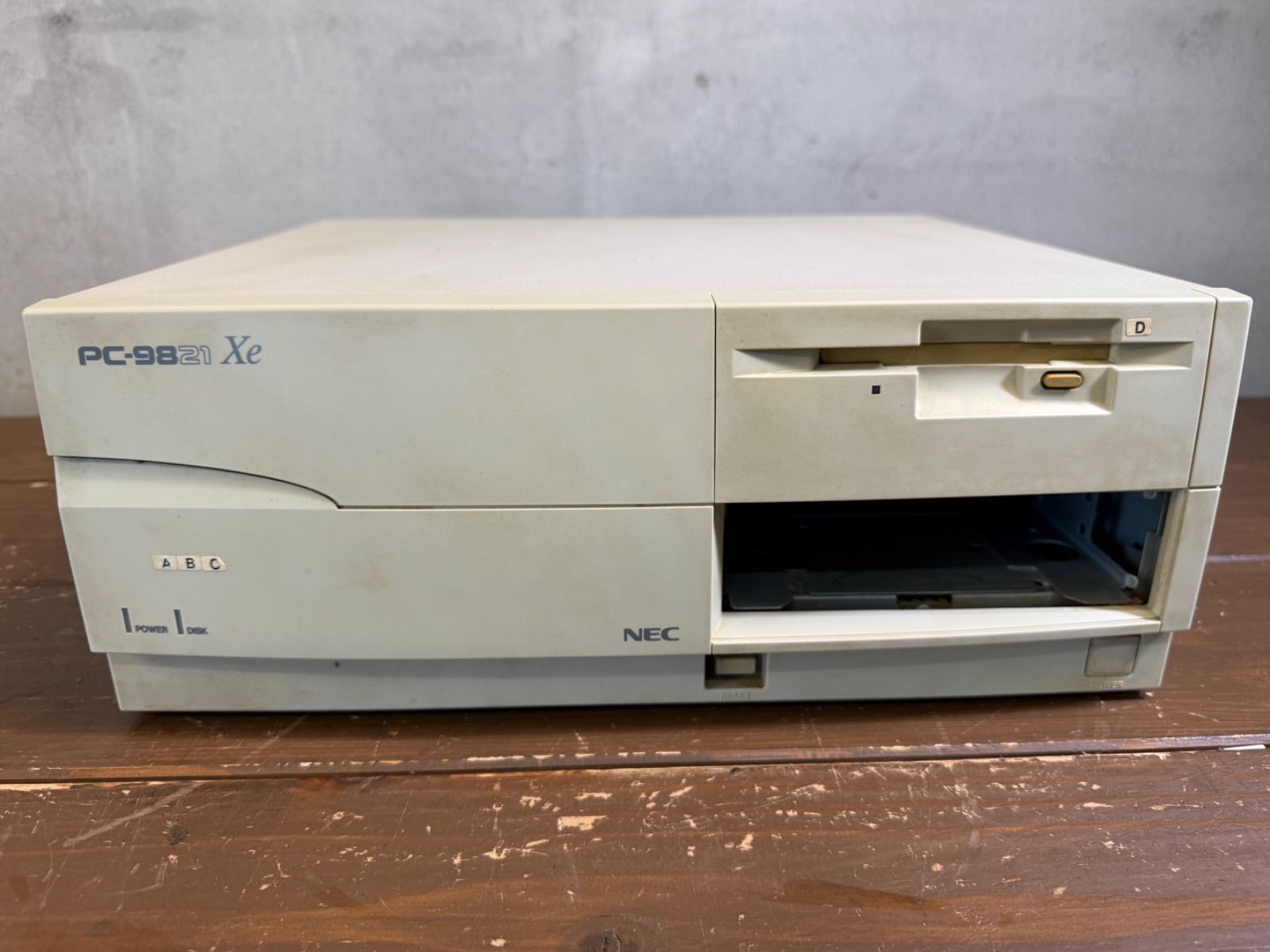 NEC PC-9821Xe 本体・キーボード ※ジャンク品 NEC PC-9821 Xe 本体・キーボード【ジャンク品】 - メルカリ