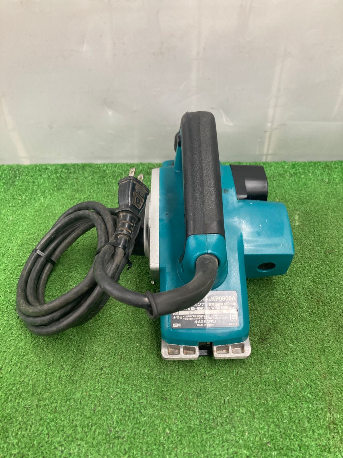 マキタ 82㎜電気カンナ