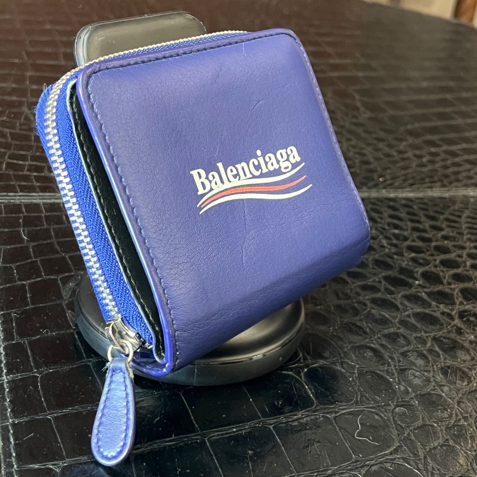 BALENCIAGA バレンシアガ エブリデイスクエア 二つ折り財布 - メルカリ
