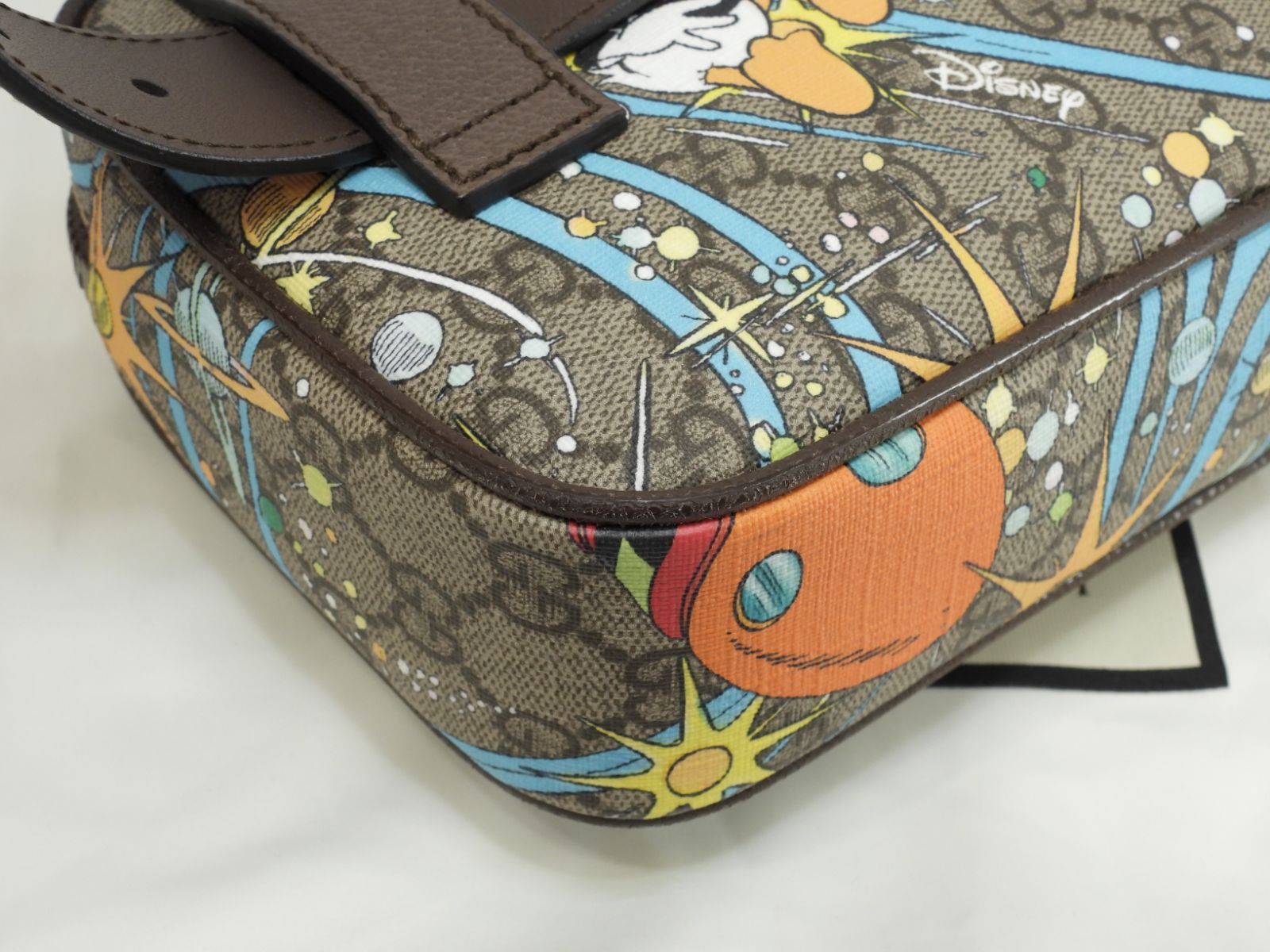 【限定品　ほぼ未使用】ディズニー ドナルドダック ボディバッグ グッチ ボディバッグ ドナルドダック オールドGG 限定ディズニー