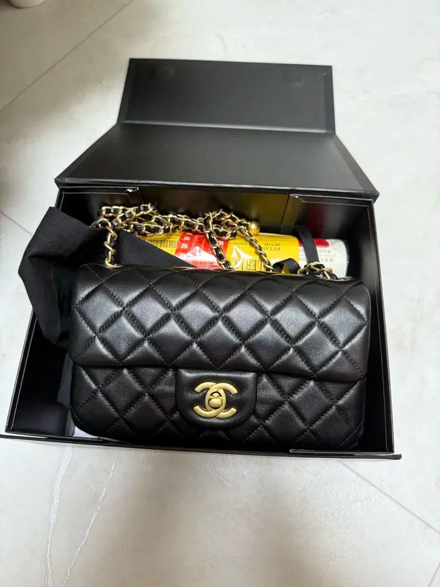 Chanel シャネル ゴールデンボール ニューミニ