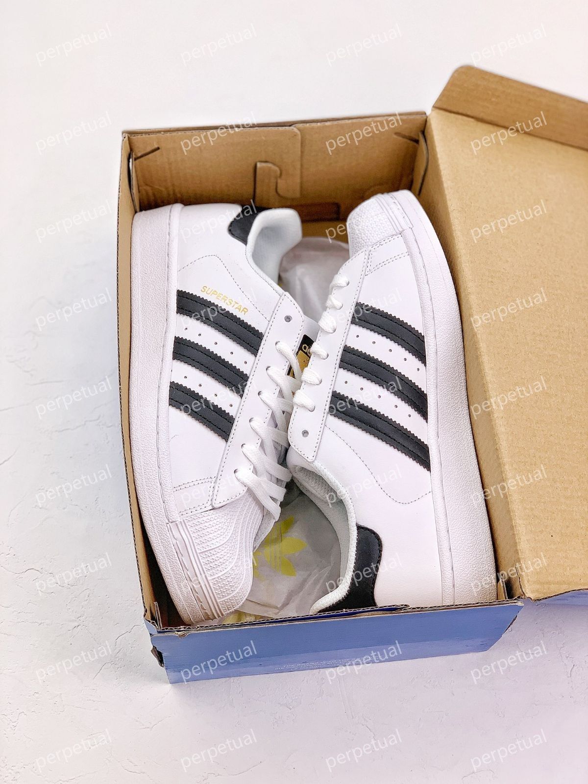 新品【Adidas】 originals superstar スニーカーホワイトゴールドスニーカー 男女同型