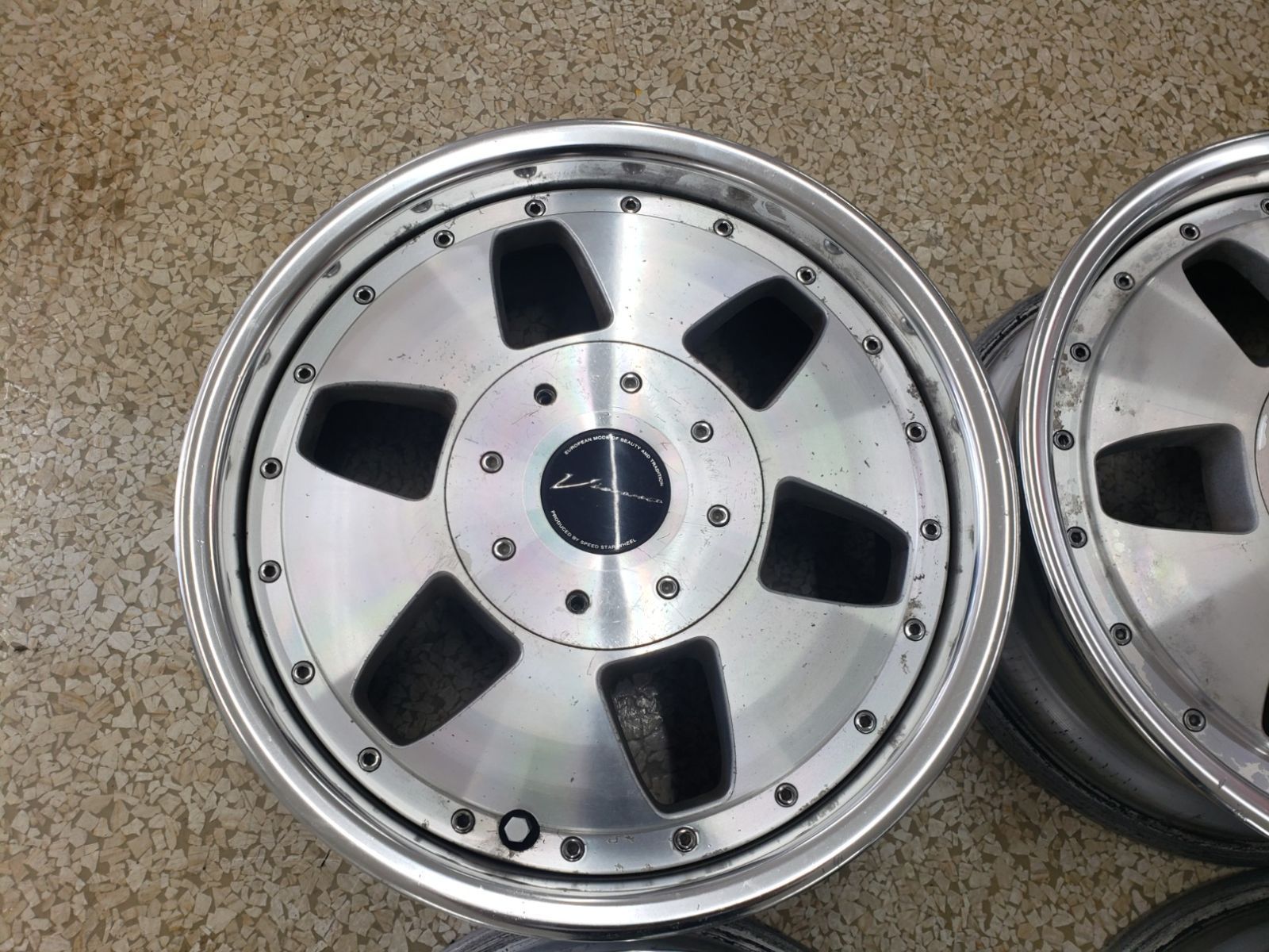 SSR ヴィエナ Vienna 18インチカスタム シャコタン 深リムハイエース