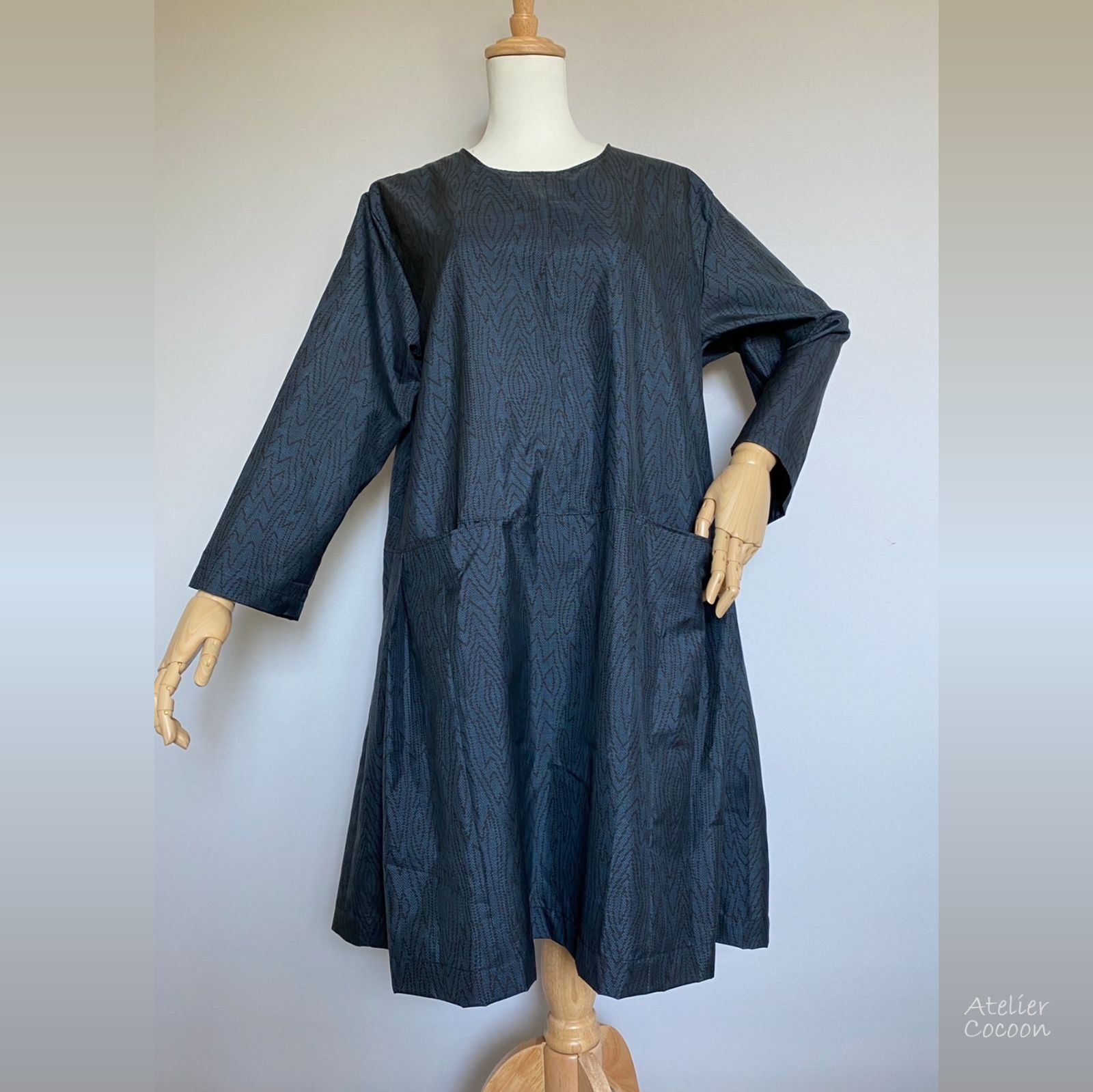 着物リメイク 大島紬 木目調模様 ふんわり チュニック | Oshima Tsumugi Woodgrain Pattern Fluffy Tunic 2504-022