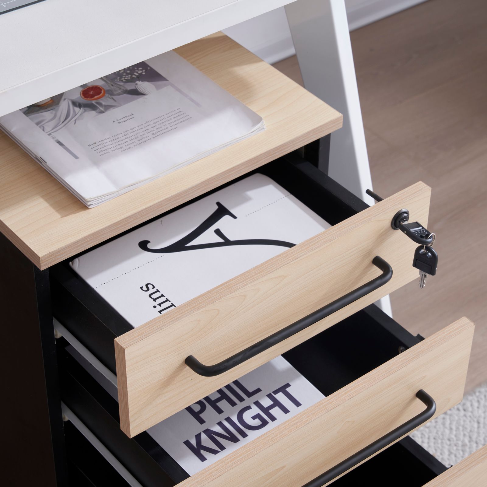 鍵付き キャスター付き