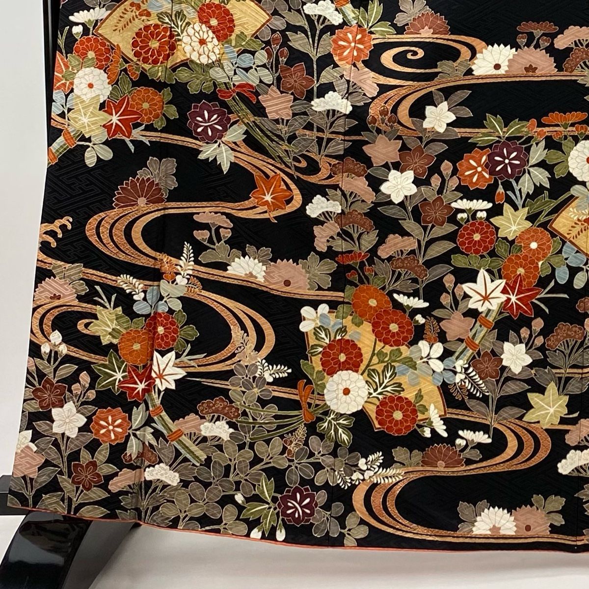振袖 身丈163.5cm 裄丈67.5cm L 袷 扇面 菊 金糸 金彩 黒 正絹