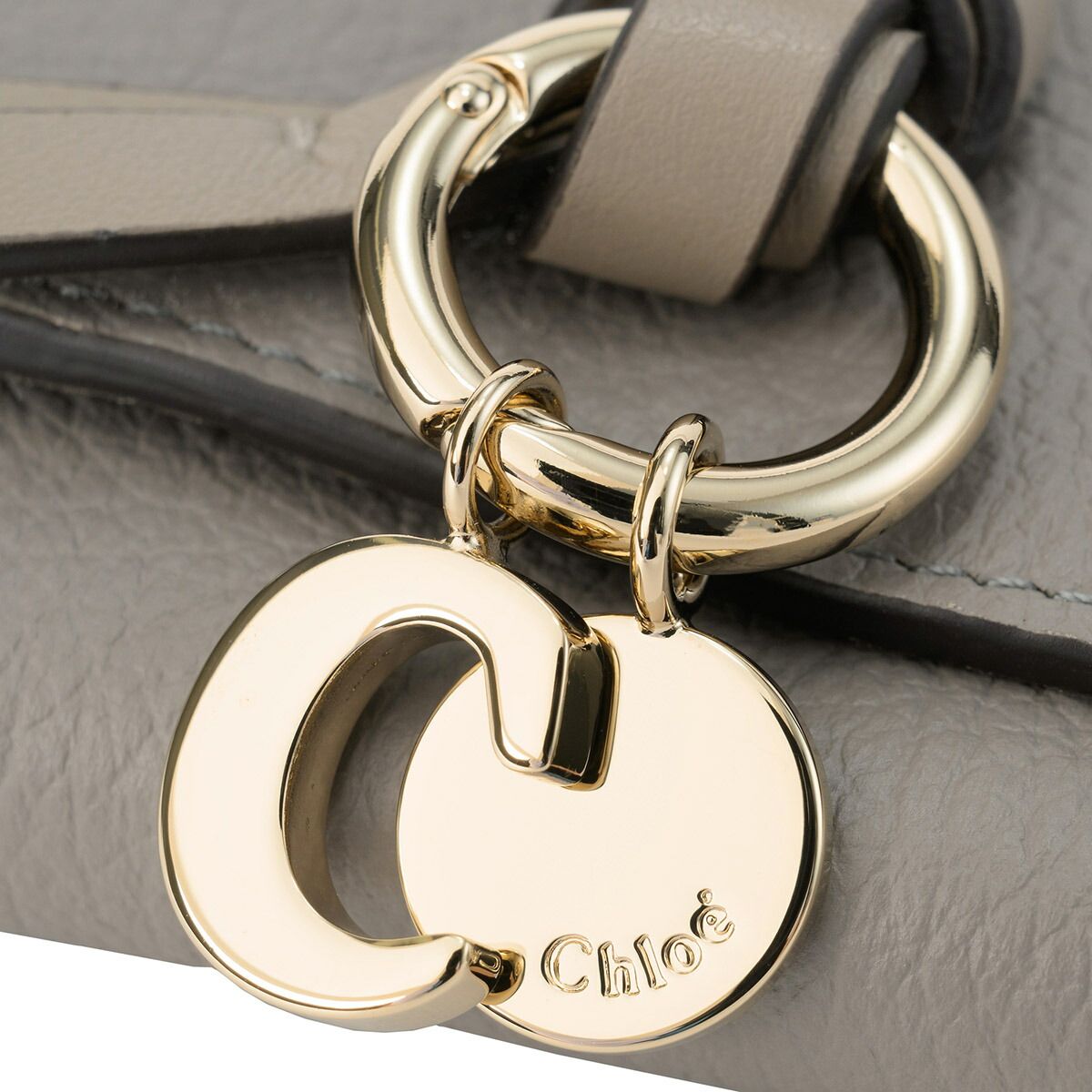 新品 クロエ Chloe 3つ折り財布 アルファベット カシミアグレー - メルカリ