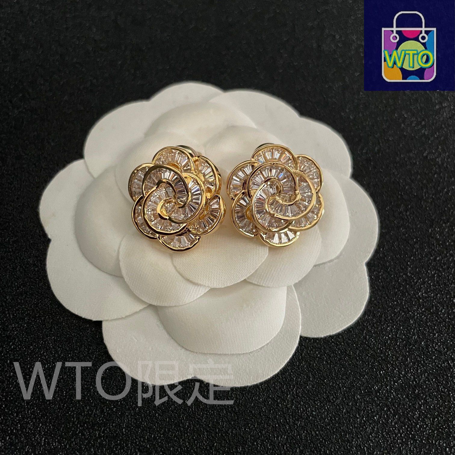 希少！ヴィンテージCHANEL ピアス　正規品 超希少】ココクラッシュ風☆CHANEL☆ピアス☆耳元に輝きをON