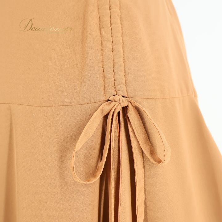 社交ダンス　Chacott（Marcus＆Karen Hilton）水色花柄★カットソー+スカート 社交ダンス marcus＆Karen チャコット 白に花柄セットアップ