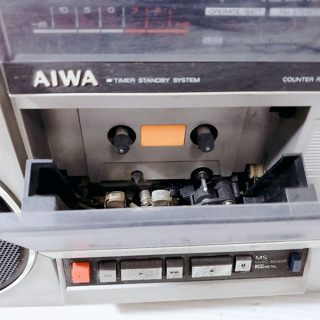 【 AIWA 】 アイワ CS-J60 ラジカセ 昭和レトロ 通電OK ジャンク AIWA 】 アイワ CS-J60 ラジカセ 昭和レトロ 通電OK ジャンク