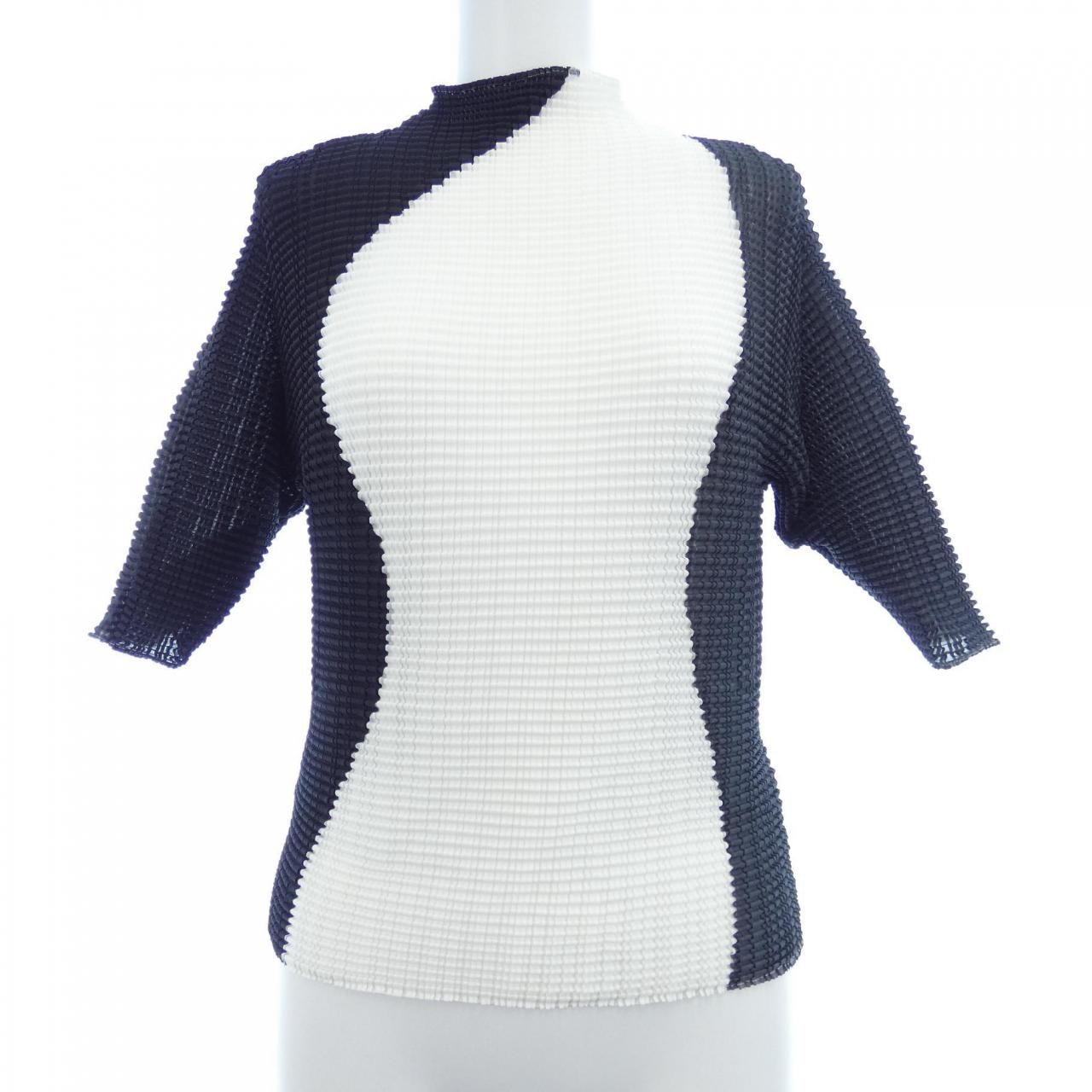 イッセイミヤケ ISSEY MIYAKE Tシャツ