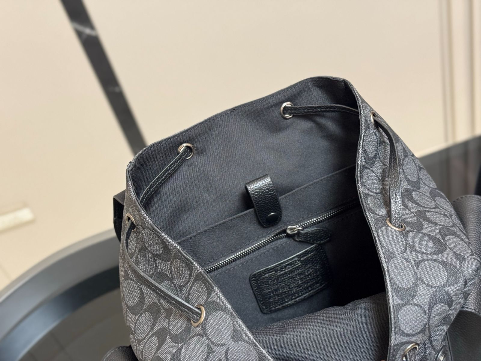 出品当日割⭐️Coach⭐️モノグラム バックパック 今日特価】COACH メンズ バックパック 送料無料 今在庫限定価格