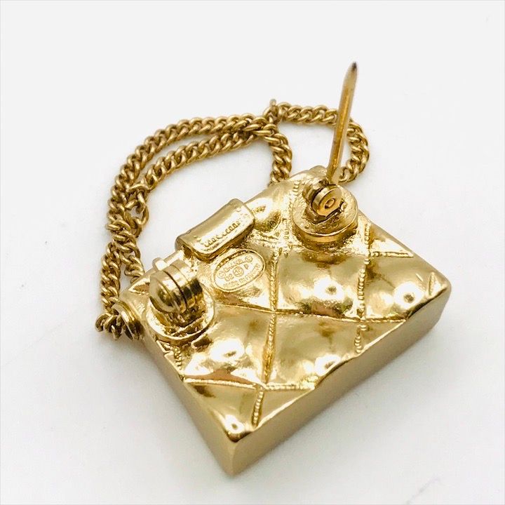 美品 CHANEL シャネル ココマーク マトラッセ バッグ モチーフ W