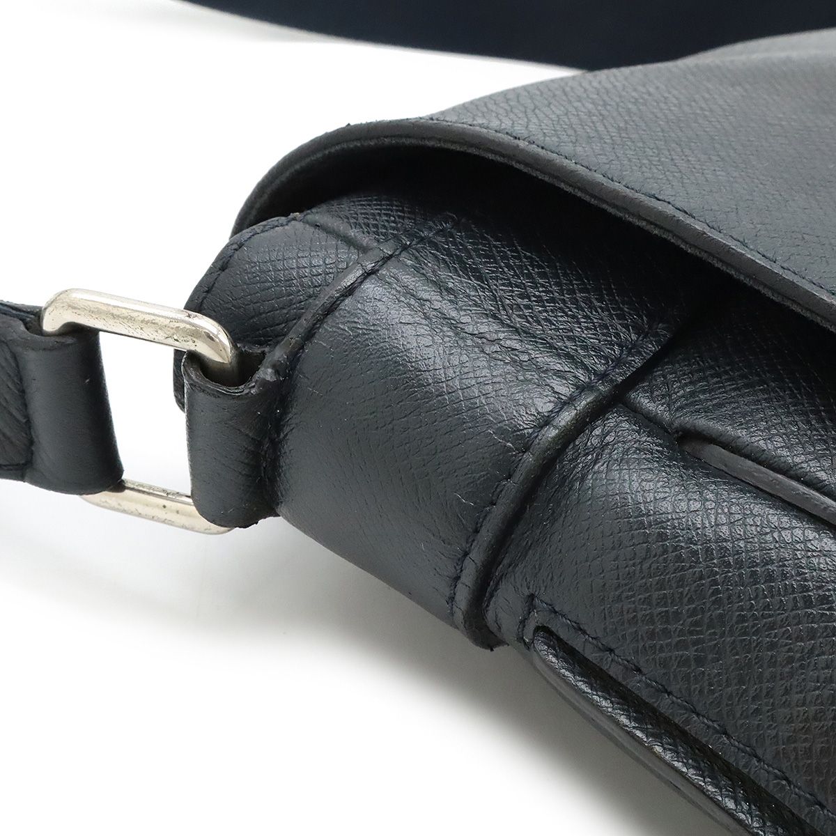 LOUIS VUITTON ルイ ヴィトン タイガ ロマンPM ショルダーバッグ