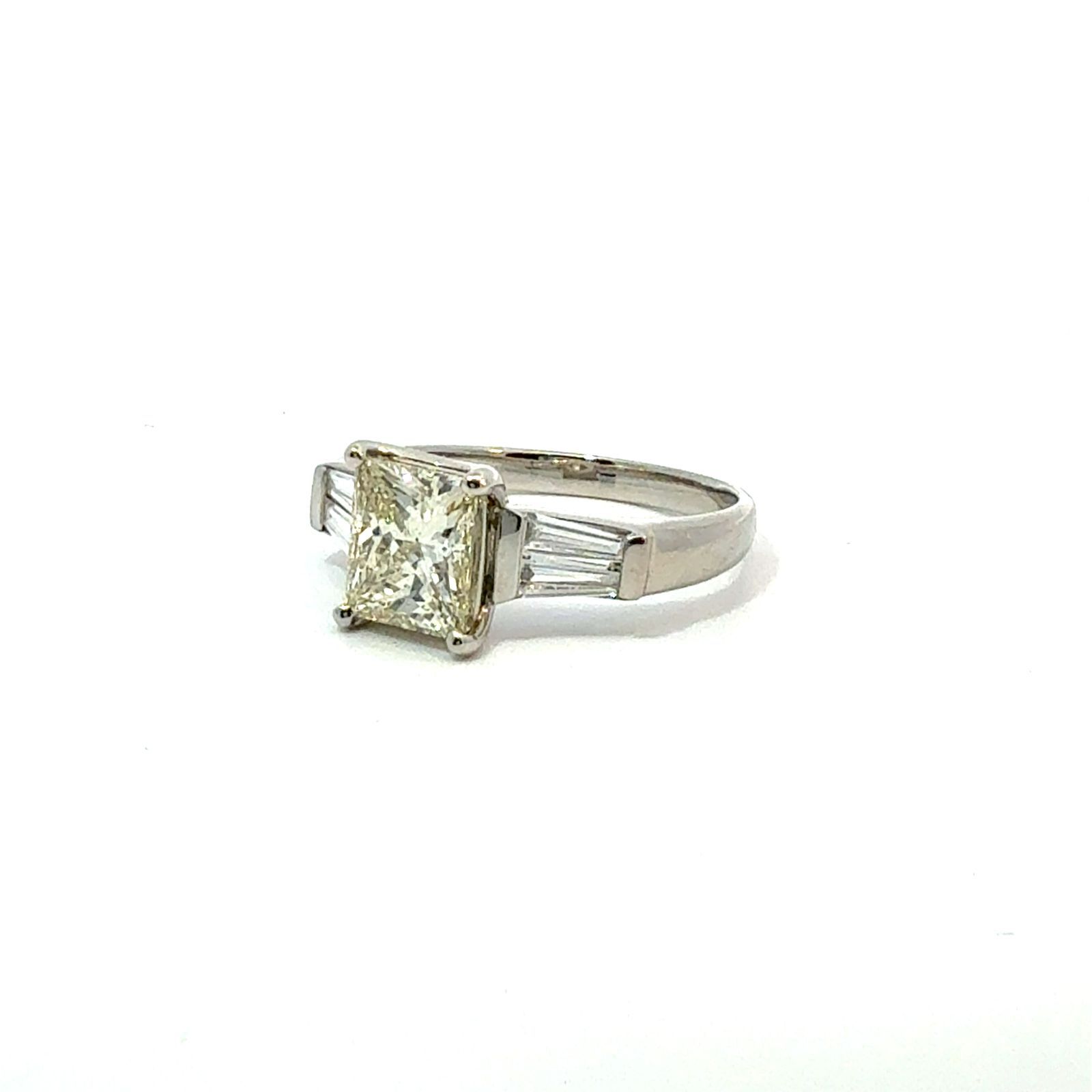 2.109ct プリンセスカット ダイヤモンド リング プラチナ Pt900 - メルカリ