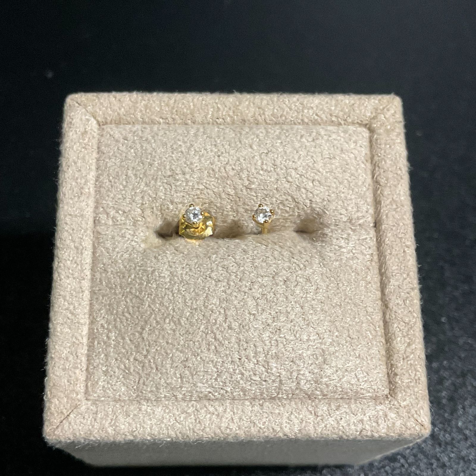 ピアス イヤリング K18 ピアス0.2ｇ B25100212