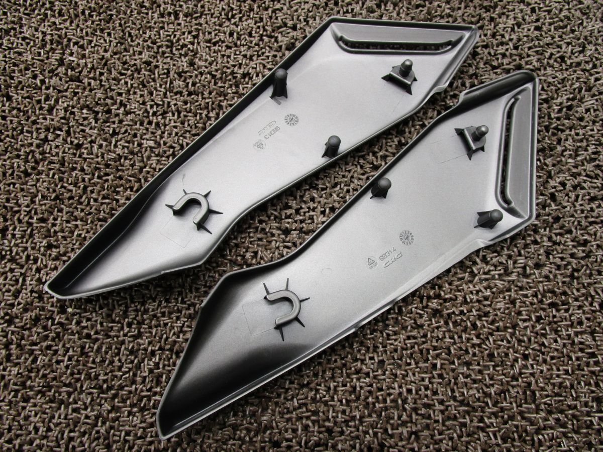 ブルターレ 910S サイドカバー 左右 △A2183！ZCGF411 MV アグスタ