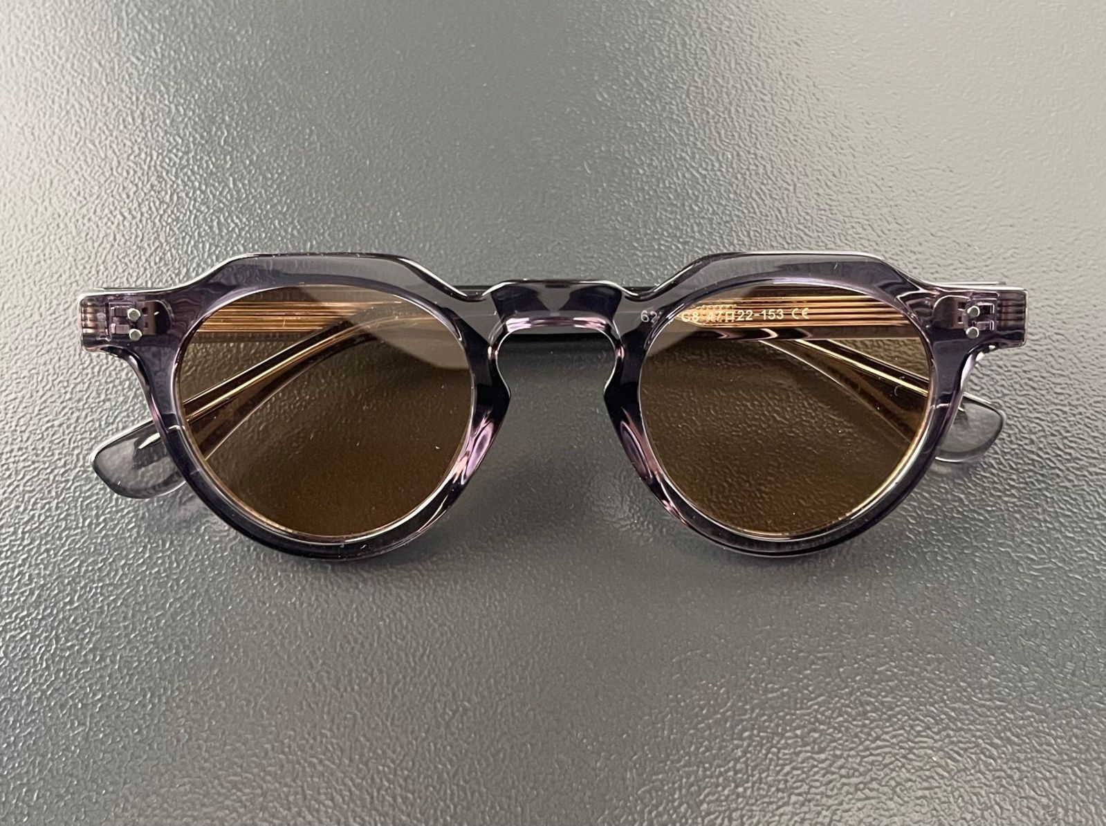 美品 GUCCI オールドグッチ リムレス Y2K ゴールド サングラス レア GUCCI（サングラス/メガネ）のフリマアイテム一覧 美品 GUCCI オールド