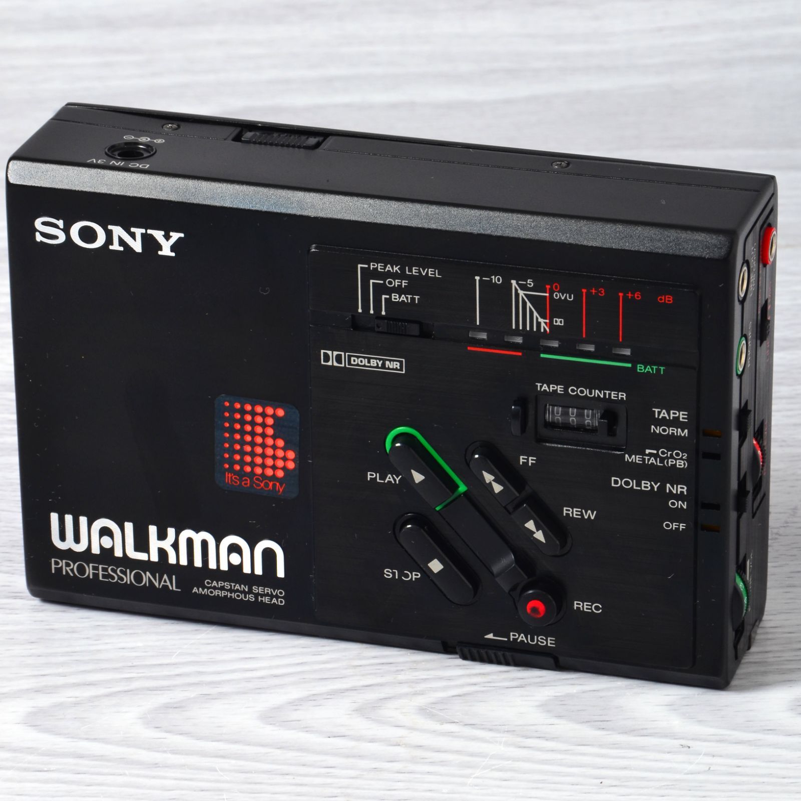 SONY WALKMAN WM-D3 プロフェッショナル 録再カセットウォークマン ケース付 整備済 TR31