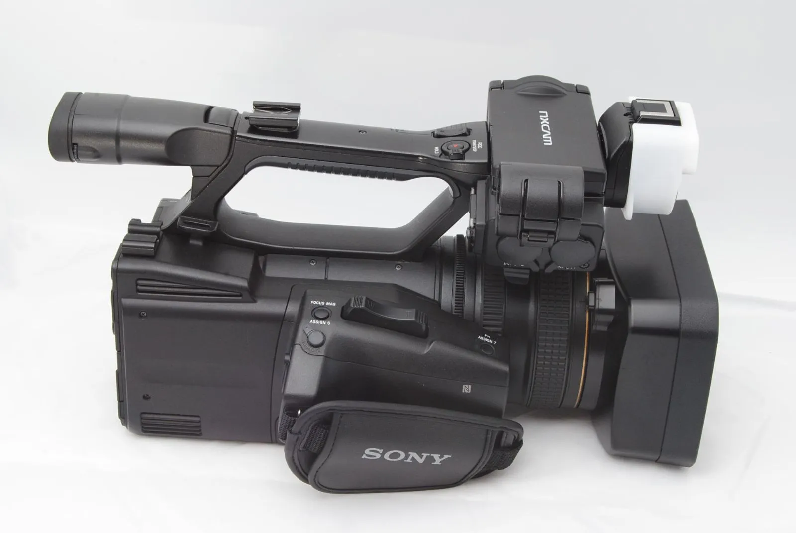 美品】SONY 業務用ビデオカメラ HXR-NX3 NXCAMカムコーダー 鳴き