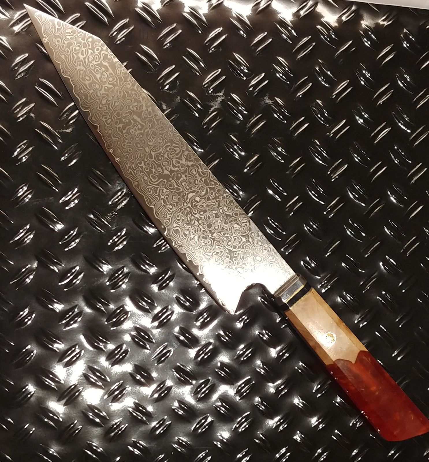 V金10号 67層 ダマスカス包丁 レッド柄 剣型 牛刀 三徳